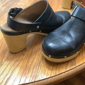 Clarks clogs used very comfy